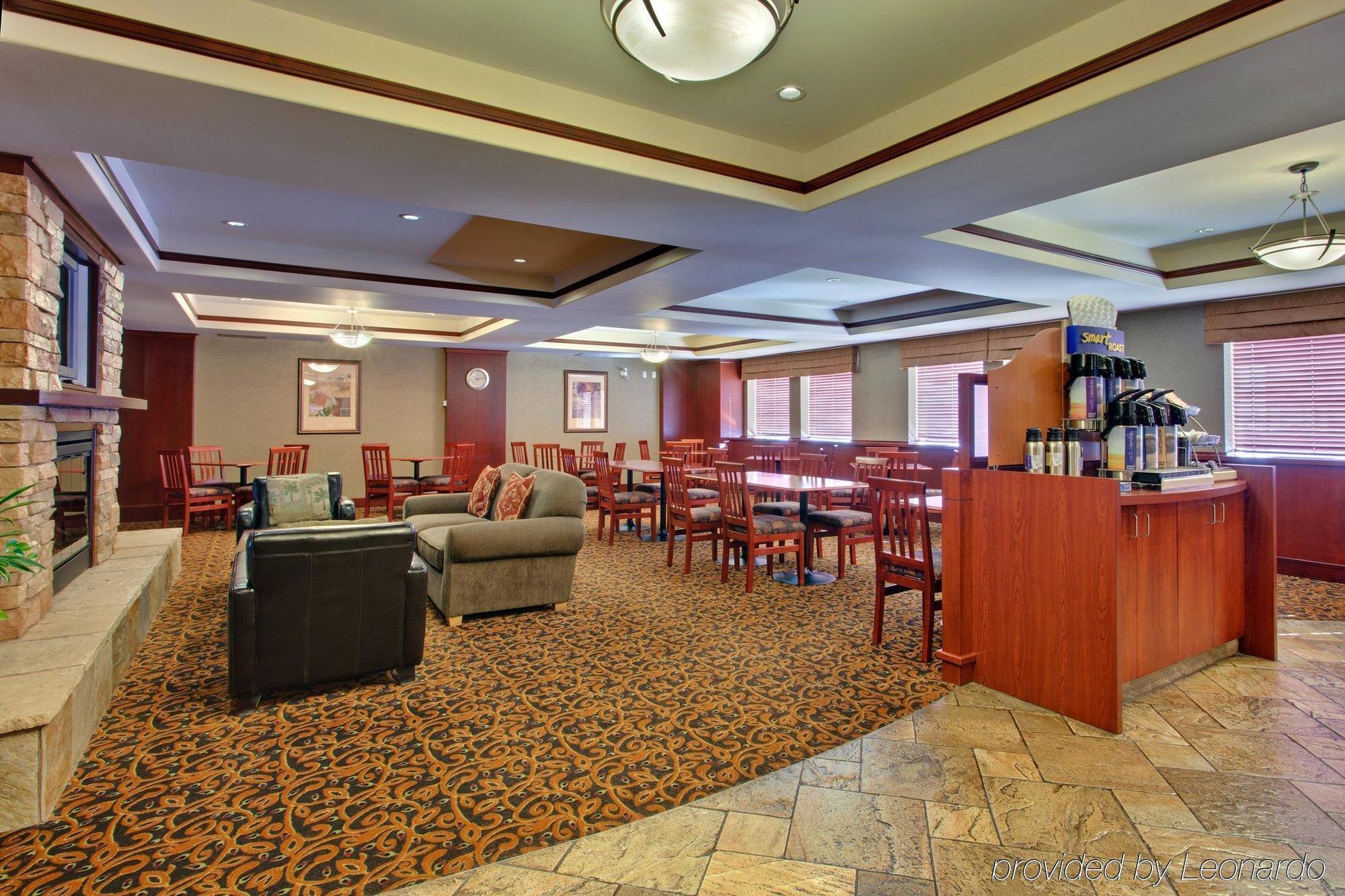 Holiday Inn Express Hotel & Suites Sherwood Park-Edmonton Area, An Ihg Hotel Restaurant billede